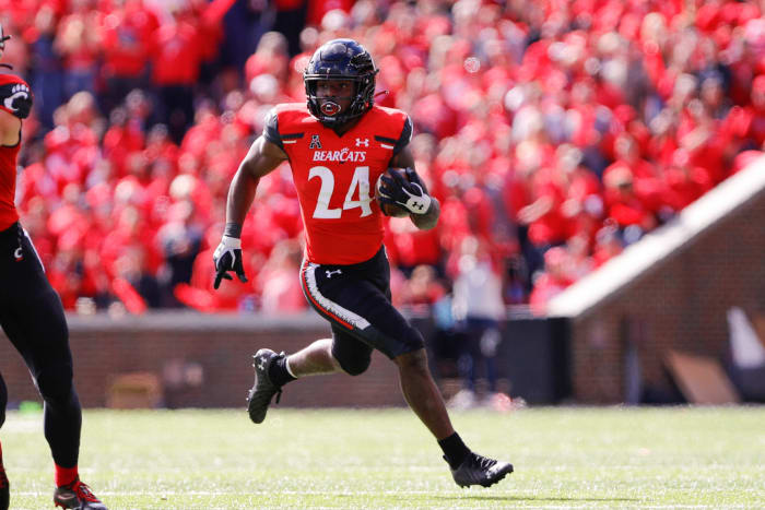 Jerome Ford of the Bearcats with the football.