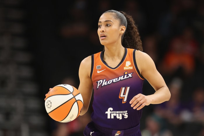 Skylar Diggins on the floor.
