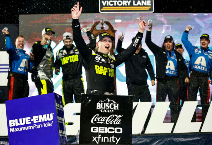 William Byron celebrates after winning the Blue Emu 400.