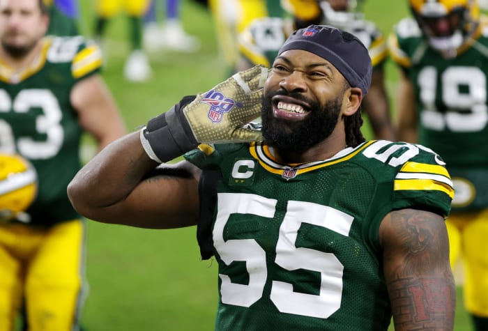 Green Bay Packers defensive end Za'Darius Smith celebrates.
