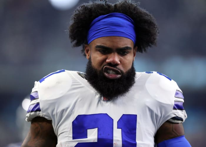 Ezekiel Elliott before game against Tampa Bay.