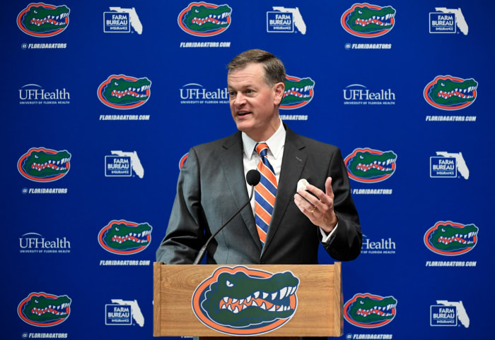 Florida AD Scott Stricklin introduces Dan Mullen.