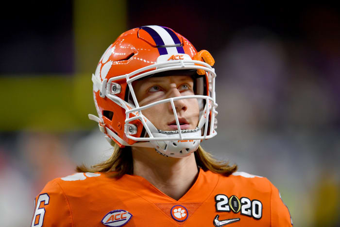 Clemson quarterback Trevor Lawrence warms up vs. LSU.