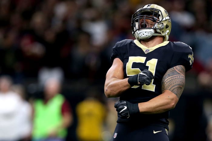 New Orleans Saints linebacker Manti Te'o celebrates a play.