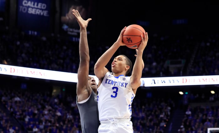 Keldon Johnson of the Kentucky Wildcats drives to the rim.