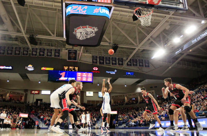 Gonzaga Bulldogs shoot a free throw at home in 2019.