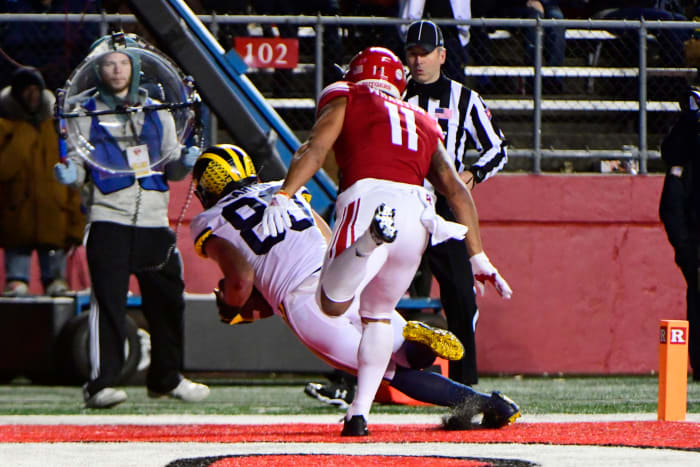 Michigan wide receiver Oliver Martin scores against Rutgers.
