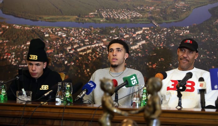 LaVar, LiAngelo and LaMelo Ball in a Lithuanian press conference.