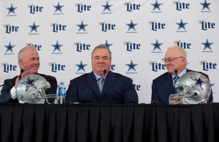 Mike McCarthy Sends Message To Dallas Cowboys Fans - The Spun