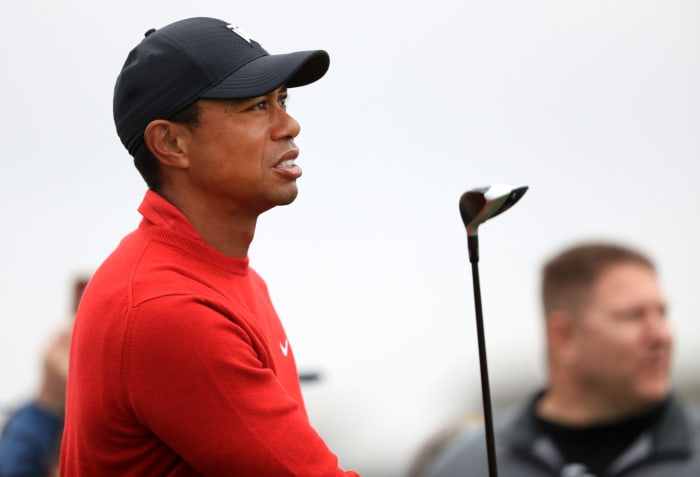 Tiger Woods shots a shoot on the final day of the Farmers Insurance Open.