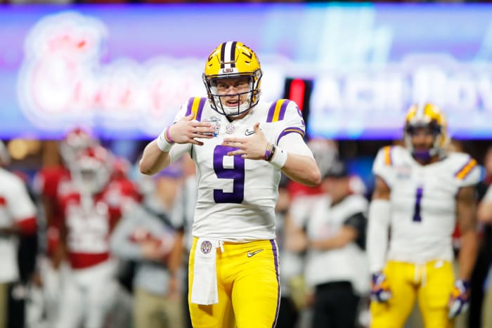 Joe Burrow celebrates a play in the first half of LSU vs. Oklahoma.