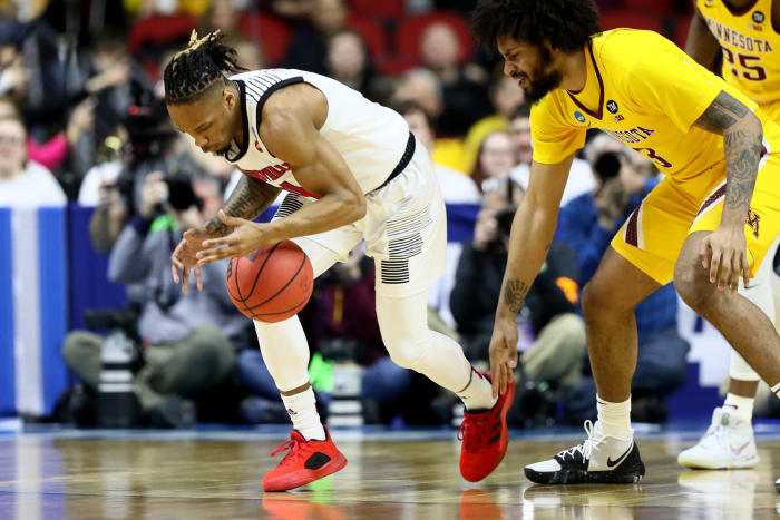 minnesota and louisville play in the ncaa tournament