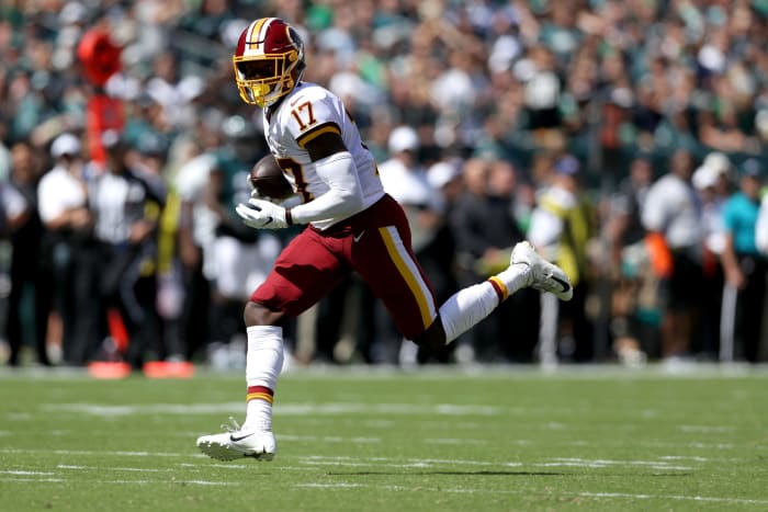 Terry McLaurin runs for a touchdown against the Philadelphia Eagles.