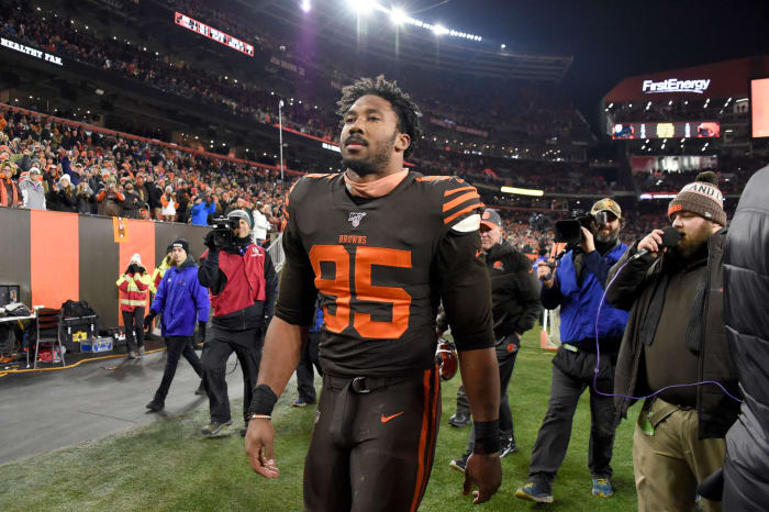 Cleveland Browns defensive end Myles Garrett walks off the field after getting ejected from game against the Steelers in 2019.