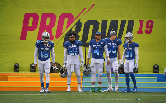 dallas cowboys players during the pro bowl