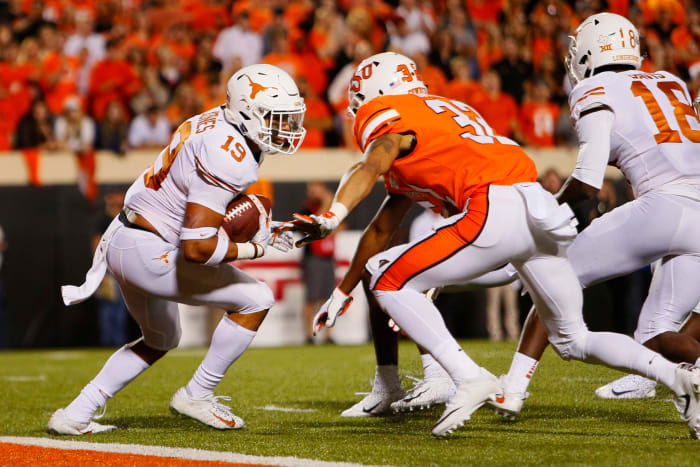 Texas star safety Brandon Jones makes a play against Oklahoma State.