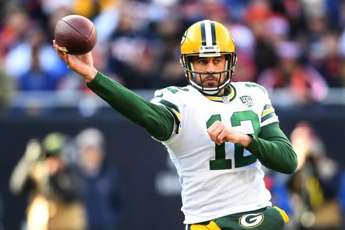 Green Bay Packers QB Aaron Rodgers throwing a pass.
