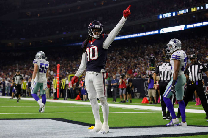 Houston Texans WR DeAndre Hopkins celebrating a touchdown catch.