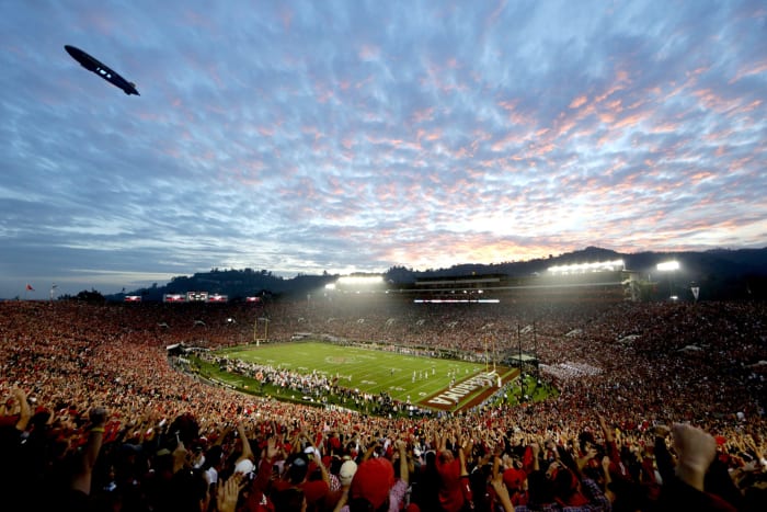 a wide shot of the rose bowl game