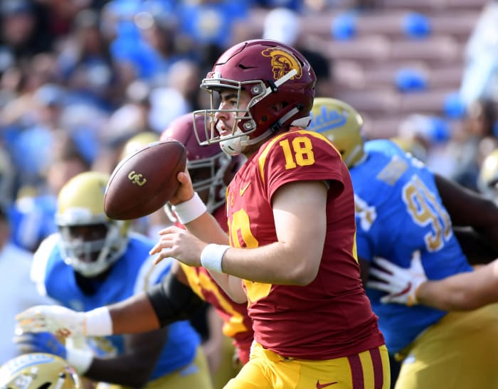 usc starting quarterback jt daniels against ucla