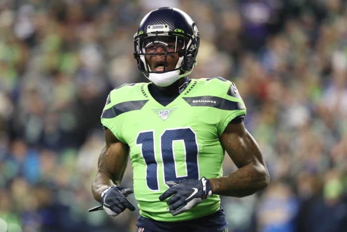 Seattle Seahawks wide receiver Josh Gordon warms up.