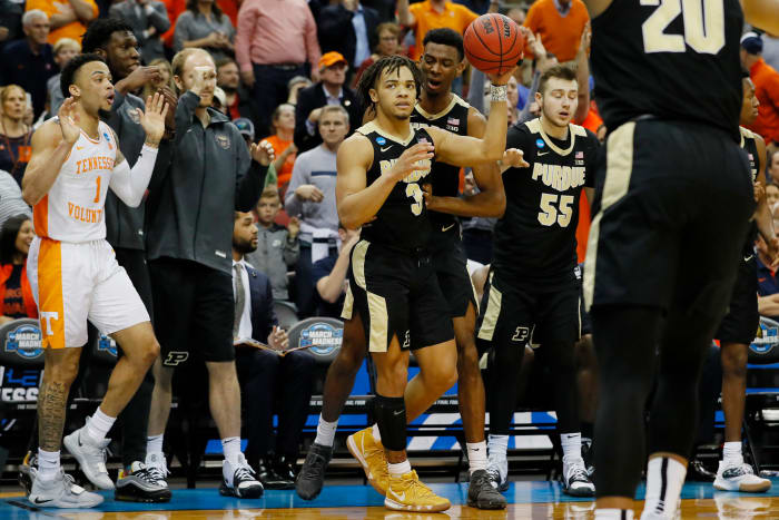 carsen edwards gets fouled late against tennenssee