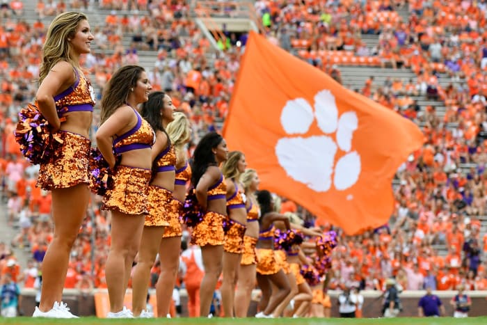 clemson football cheerleaders