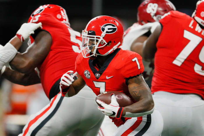 D'Andre Swift runs the ball for Georgia.