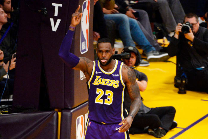 lebron james passes michael jorda on the nba's all-time scoring list