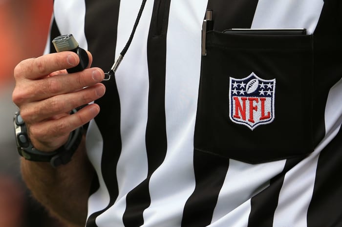 photo of an nfl referee