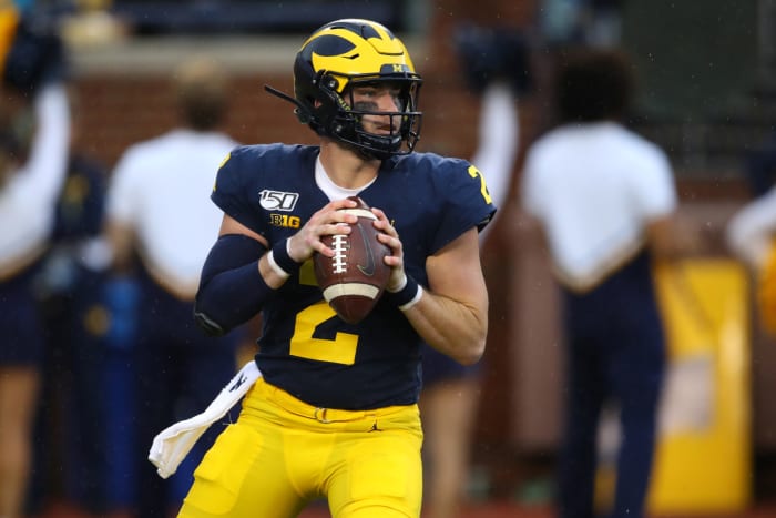 Shea Patterson of Michigan drops back against Rutgers.