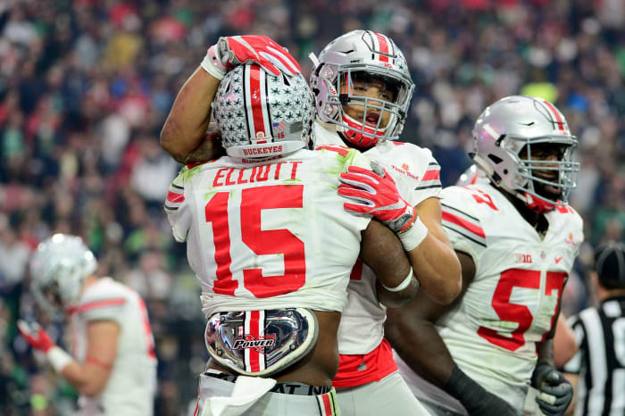 Ezekiel Elliott celebrating after an Ohio State touchdown.