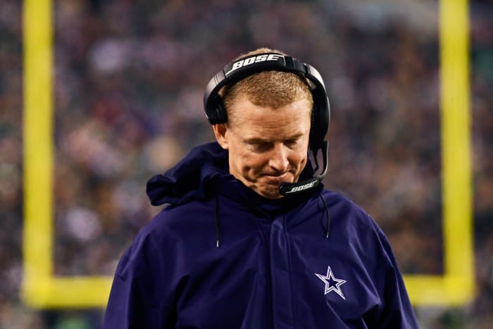 Jason Garrett on the sideline against the Eagles.
