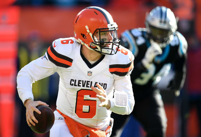 Cleveland Browns QB Baker Mayfield running with the football.