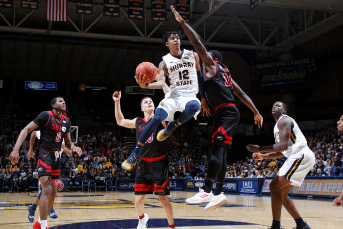Ja Morant taking a shot in a game for Murray State.