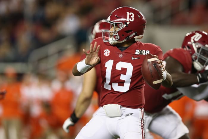 Tua Tagovailoa looks to throw a pass for Alabama.