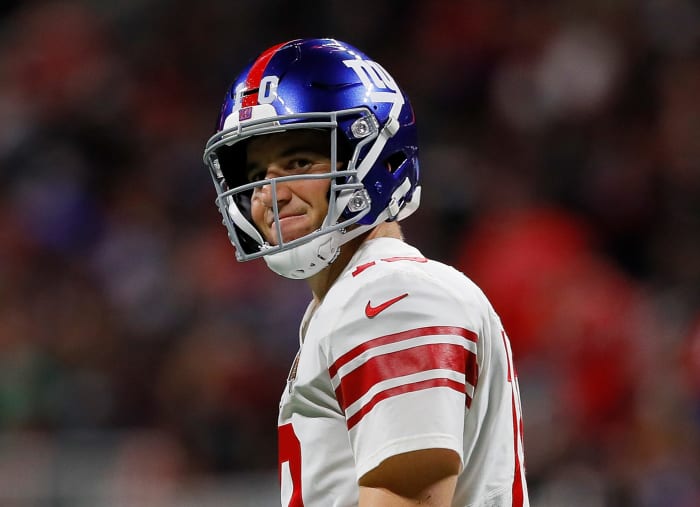 A closeup of Eli Manning during a Giants game.