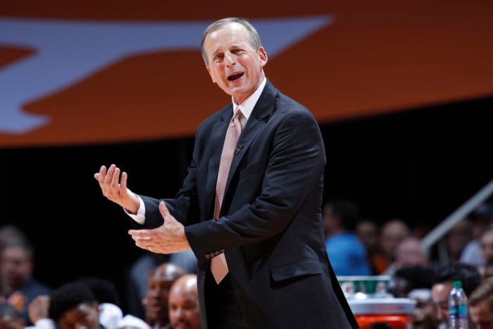 Rick Barnes complains after a call against his team.