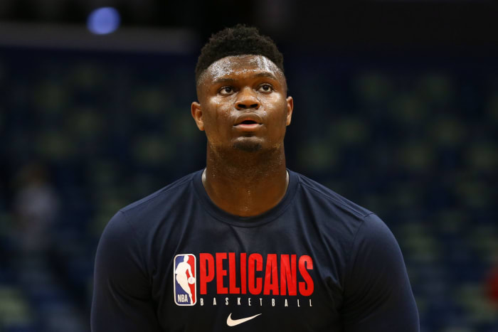 Zion Williamson warming up for the New Orleans Pelicans.