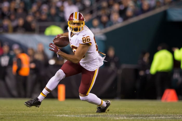 Jordan Reed runs after the catch.