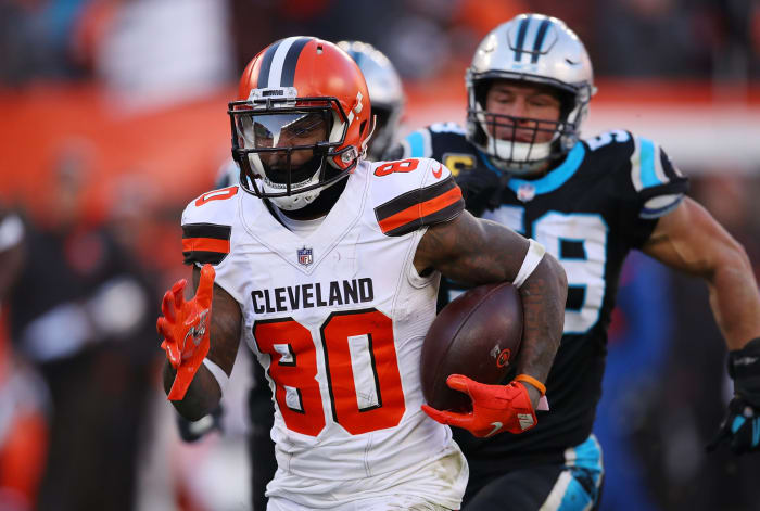 Jarvis Landry running with the football.