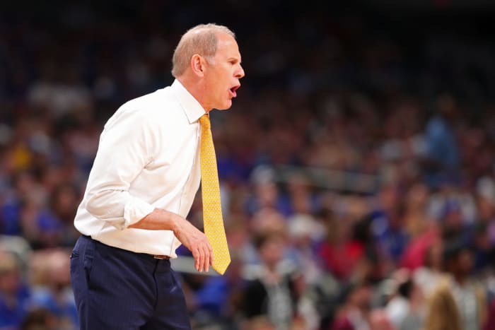 Michigan basketball head coach John Beilein yelling during a game.