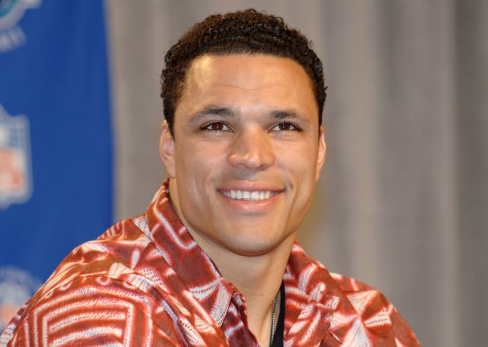 Tony Gonzalez speaking to the media.