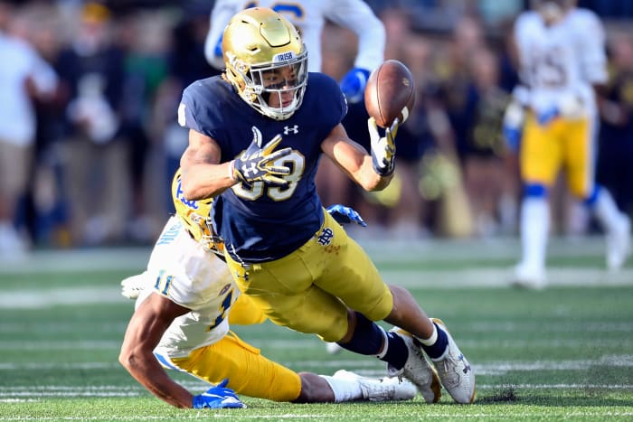 Notre Dame's Chase Claypool makes a diving catch.