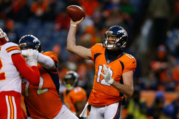Paxton Lynch delivers a pass while playing for the Denver Broncos.