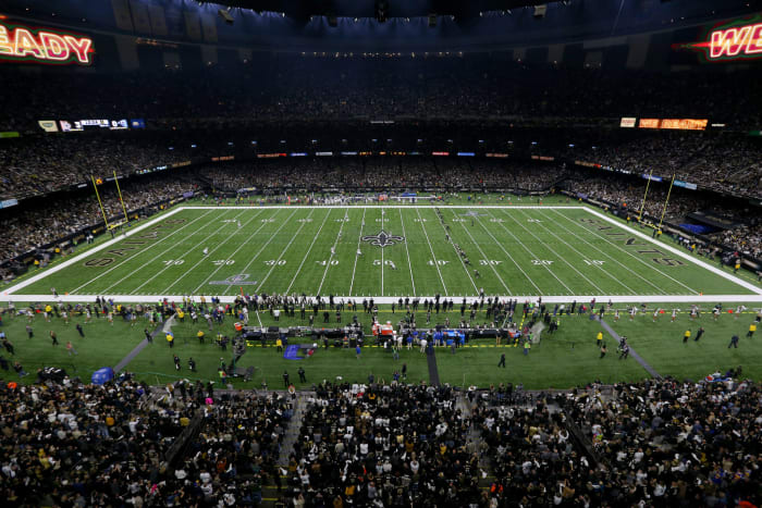 a wideshot of the new orleans saints' stadium against the rams