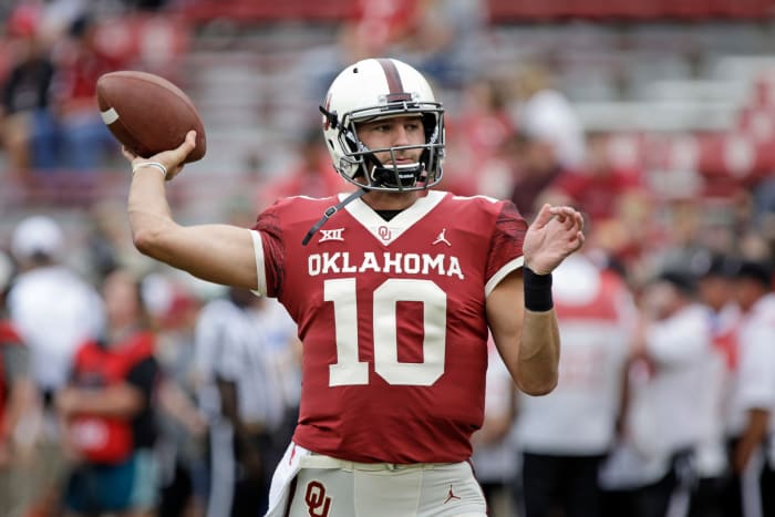 Oklahoma quarterback Austin Kendall.