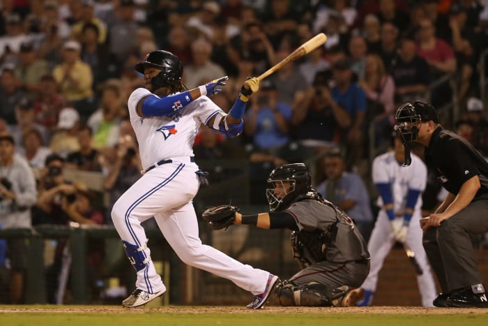 vladimir guerrero jr. hits a home run