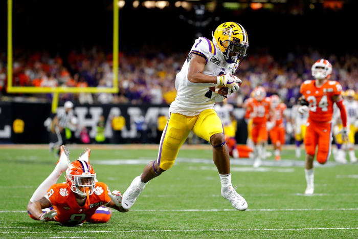 Ja'Marr Chase burns a Clemson defender.