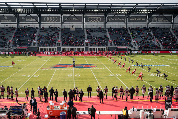 Generic view of the XFL's kickoff.